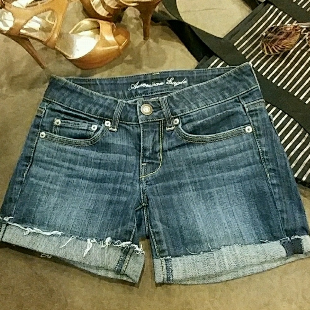 { AEO } Cut-Off Jean Shorts